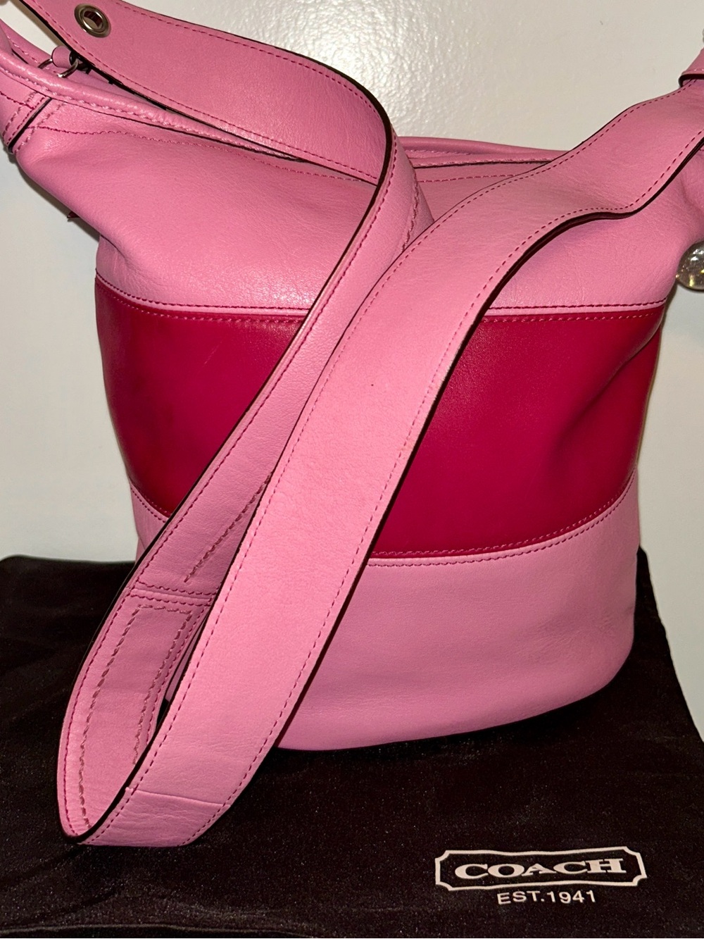 COACH Alternating Pink Leather Rugby
Stripes Bleeker duffle crossbody. RARE! - Picture 8 of 14